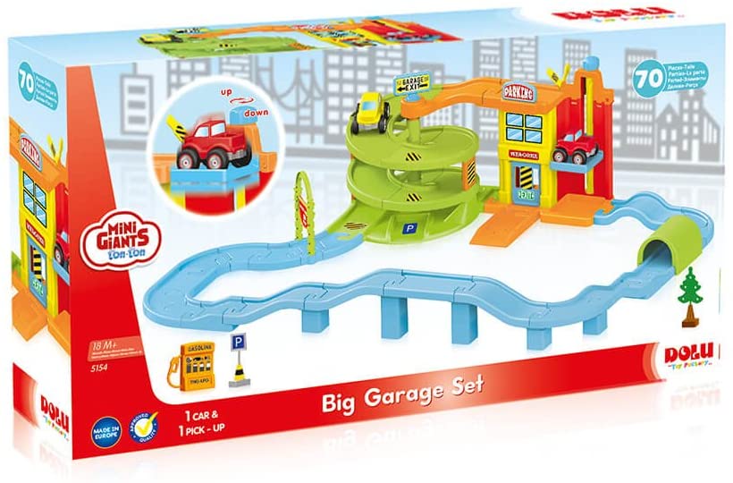 Grand Garage avec Circuit – Dolu, avec plusieurs niveaux, pistes et rampes pour un jeu créatif avec des voitures.