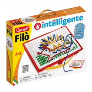 Enfant dessinant des formes colorées avec le jeu créatif Filo et ses lacets