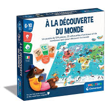Le coffret contient un puzzle à reconstituer, représentant un planisphère avec les principaux reliefs, les silhouettes des animaux et des images de la végétation typique des différentes régions. https://st0.etoilejouet.ma/wp-content/uploads/2024/08/a-la-decouverte-du-monade-etoile-jouet.jpg