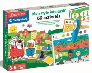 Enfant jouant avec le grand recueil de jeux éducatifs interactif, utilisant le stylo parlant sur des fiches colorées, un petit train et un jeu de l’oie.