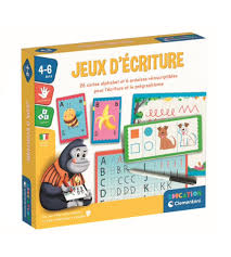 Grâce à ce jeu éducatif votre enfant va pouvoir développer ses capacités linguistiques, cognitives, sa motricité fine et ses capacités de logique et d'observation. Fabriqué en Italie. Imaginé, conçu et développé en Italie. Cible âge 4-6 Dimensions boîte (LxPxH) 29.5 x 27.6 x 5.4 https://st0.etoilejouet.ma/wp-content/uploads/2024/08/jeux-decriture-etoile-jouet.jpg