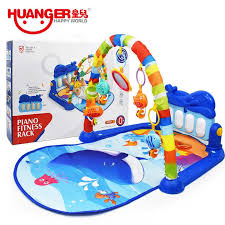 Tapis musical d’éveil et d’activité piano – Huanger, est un excellent centre d’activités sur le thème de la mer pour les bébés, avec 5 hochets suspendus colorés amovibles et une musique de piano gracieuse. https://st0.etoilejouet.ma/wp-content/uploads/2024/09/tapis-musical-deveil-et-dactivite-piano-etoile-jouet.jpg