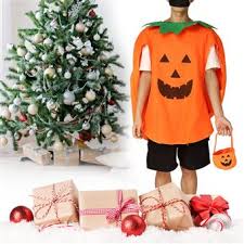 Déguisement citrouille pour Halloween avec petit chapeau. https://st0.etoilejouet.ma/wp-content/uploads/2024/10/deguissemnt-citrouille-homme-etoile-jouet.jpg