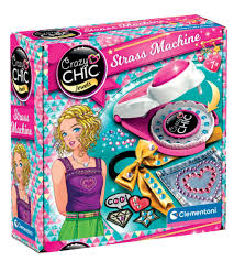Avec une machine simple à utiliser, des strass colorés et des formes variées, chaque création devient une œuvre étincelante. C'est une expérience artistique qui associe facilité d'utilisation et résultats brillants, permettant aux enfants de donner vie à leurs idées avec une touche de glamour. La Strass Machine de Clementoni offre une manière amusante d'explorer la mode et de créer des œuvres scintillantes. https://st0.etoilejouet.ma/wp-content/uploads/2024/12/strass-machine-clementoni-etoile-jouet.jpg
