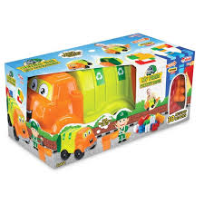 Camion poubelle avec 30 blocs de construction Dimensions : 510 x 225 x 250 mm. Ce produit est adapté à tous les jeux. Il a passé les tests sanitaires. https://st0.etoilejouet.ma/wp-content/uploads/2025/09/my-first-garbage-truck-etoile-jouet.jpg