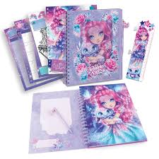 Agenda Cristalia & Agatha Nebulous Stars avec couverture colorée et illustrations inspirantes des personnages Cristalia et Agatha.