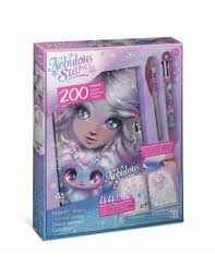 Nebulous Stars journal intime Estrelia avec couverture étoilée féérique et illustration du personnage Estrelia.