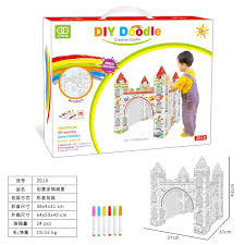 Maison en carton à peindre pour enfants – modèle château DIY pour peinture et coloriage.